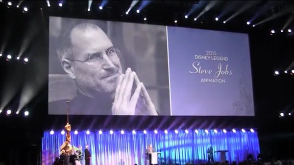 20130814 001958 Pixars John Lasseter Emotionally Accepts Disney Legends Award For Steve Jobs [Video]