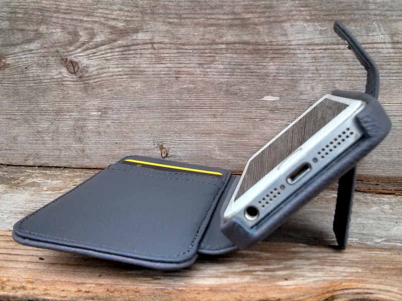 Tradition B Kickstand Review: Noreve Tradition B [2106TB] Leather iPhone Case